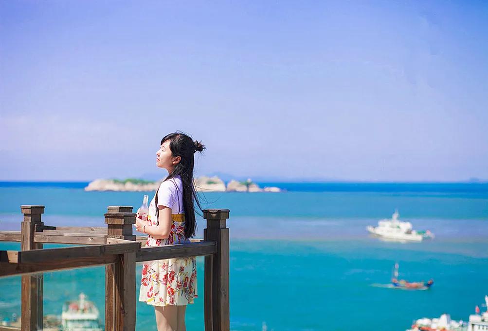 “海上小丽江”！这小城承包了海岛最美春色