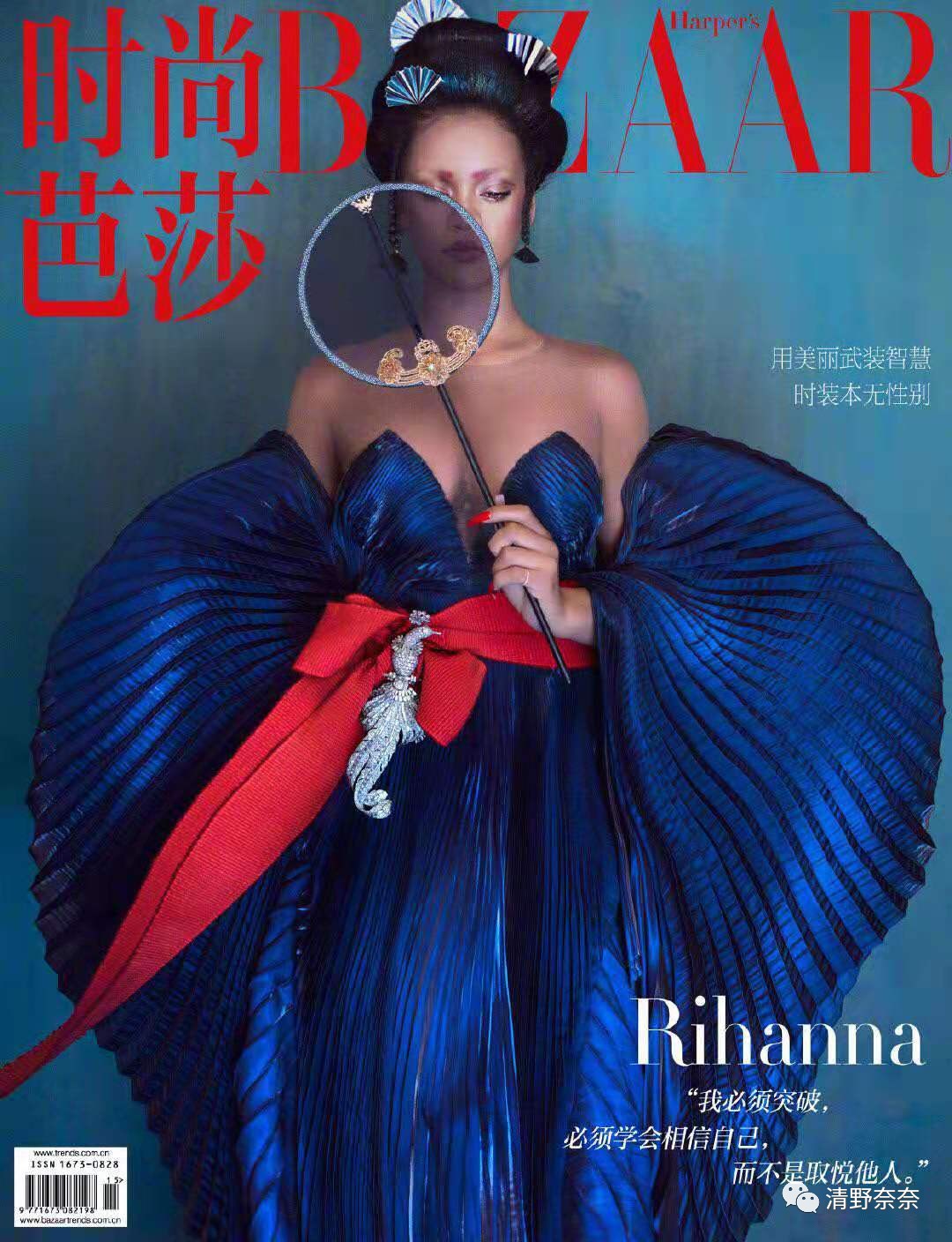 这个该死的女人也太会卖彩妆了吧，唱歌恐怕才是她的副业