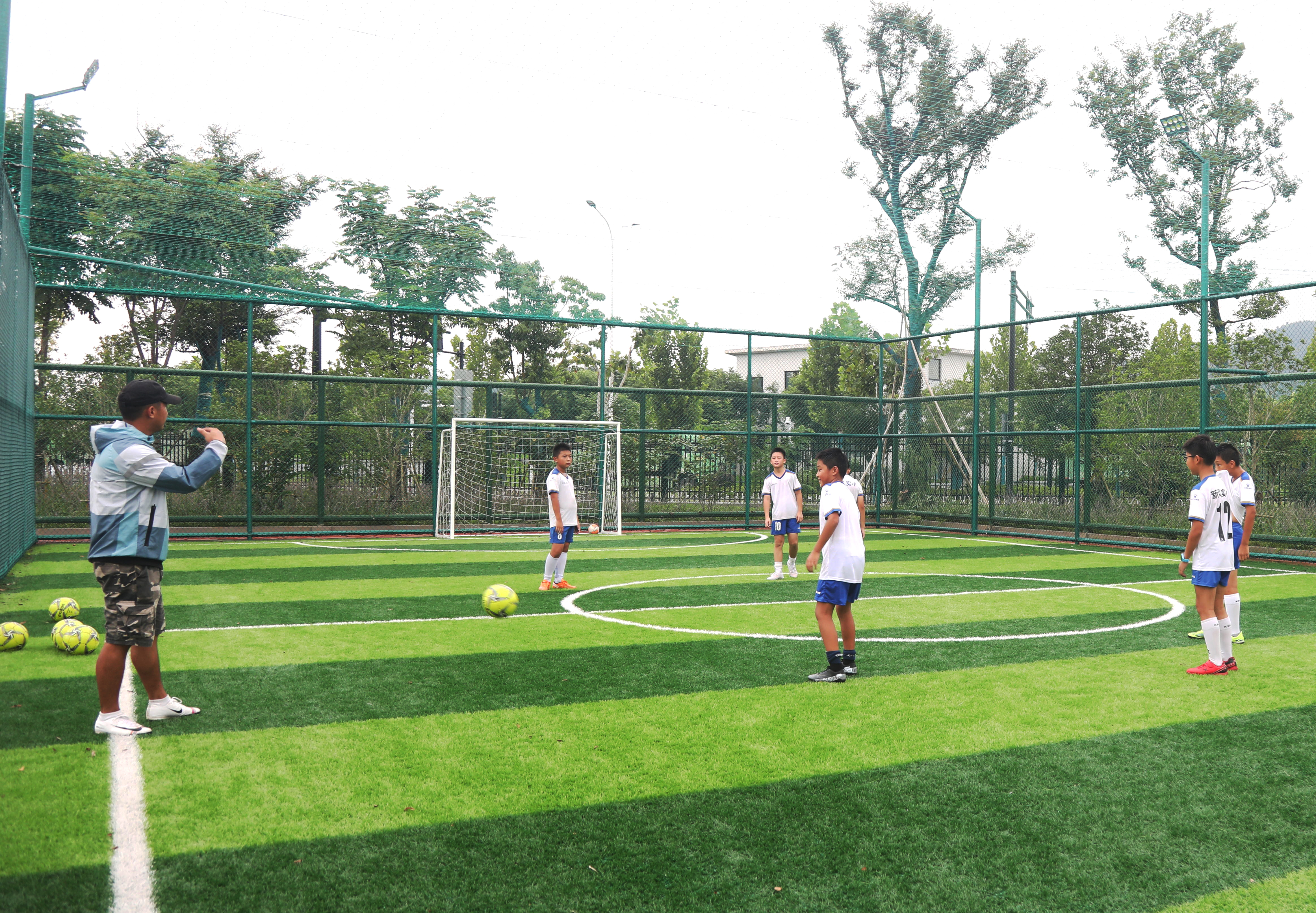 足球小将训练汗如雨下,足球小将汗如雨下