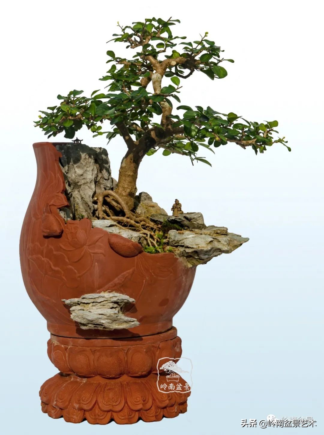 大师经典藏品,景德镇大师燕尾瓶价格