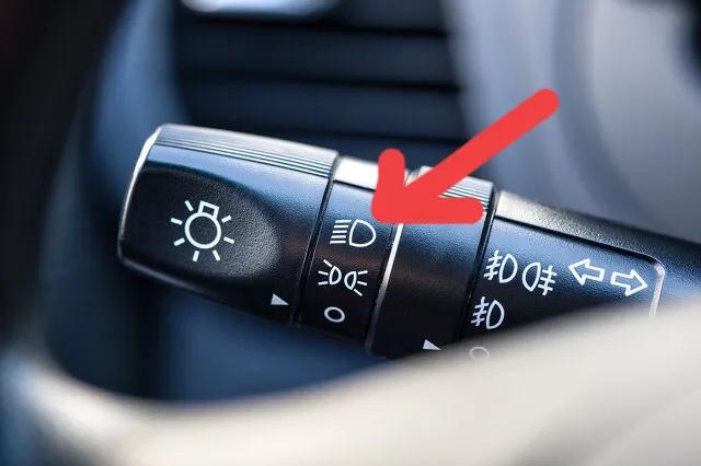 斯柯达汽车仪表各种指示灯,汽车仪表蓝色温度计指示灯是什么