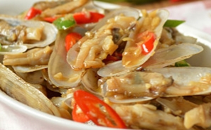 蒜蓉粉丝蒸海鲜的家常做法,蒜蓉粉丝蒸海鲜还是烤海鲜好吃