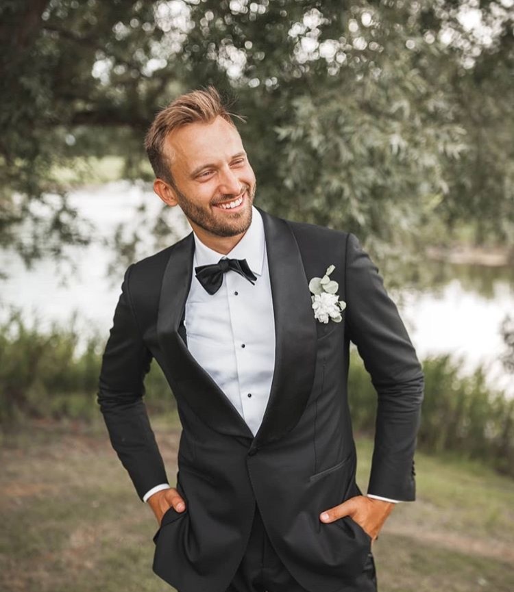 鹿晗穿西装新郎,鹿晗棕黄格子西装