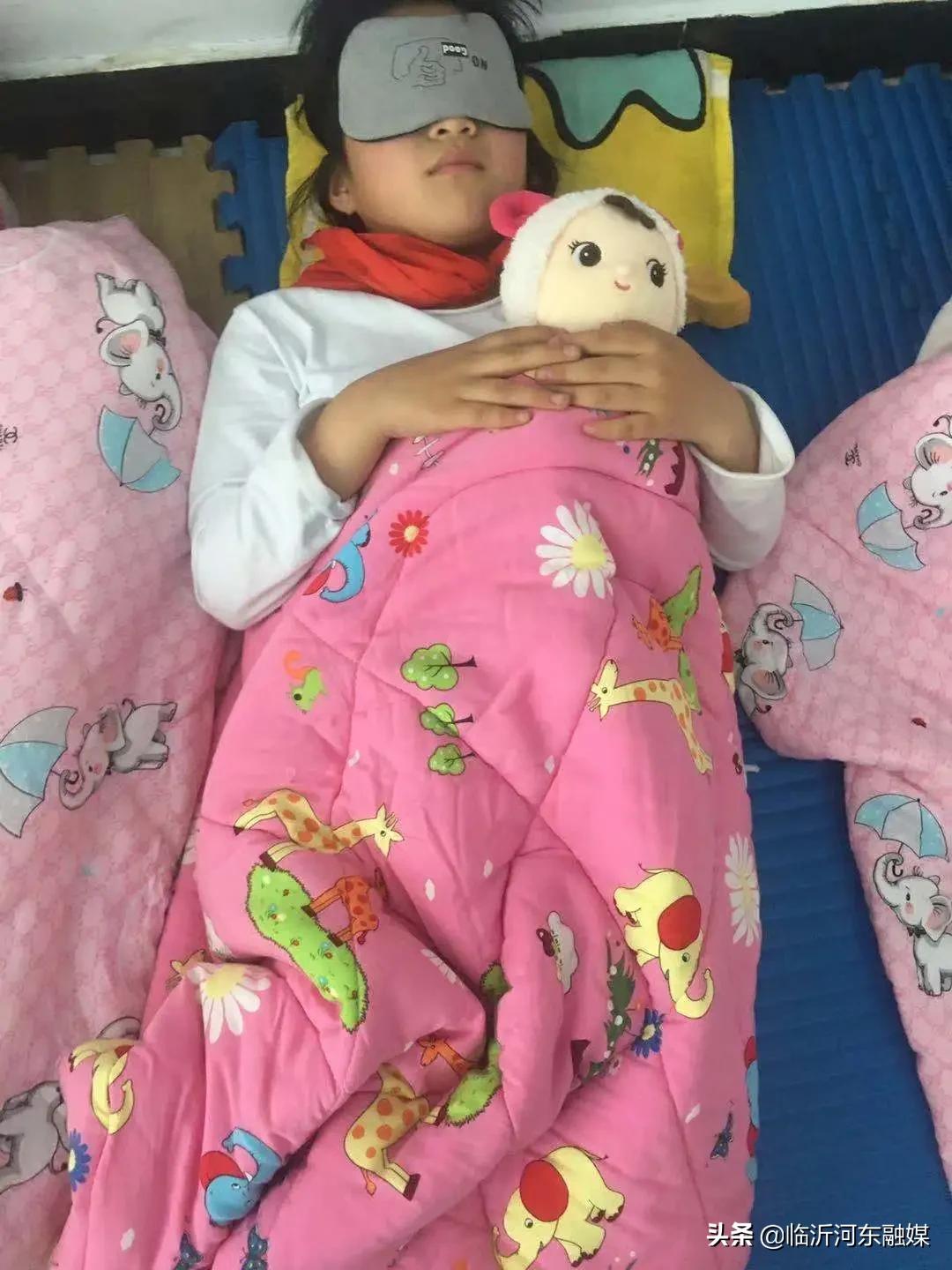 速看！河东这所学校的学生都这样午睡