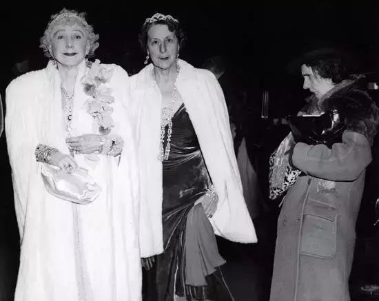 摄影史上许多经典的照片,世界上最具影响力的19张摄影照片