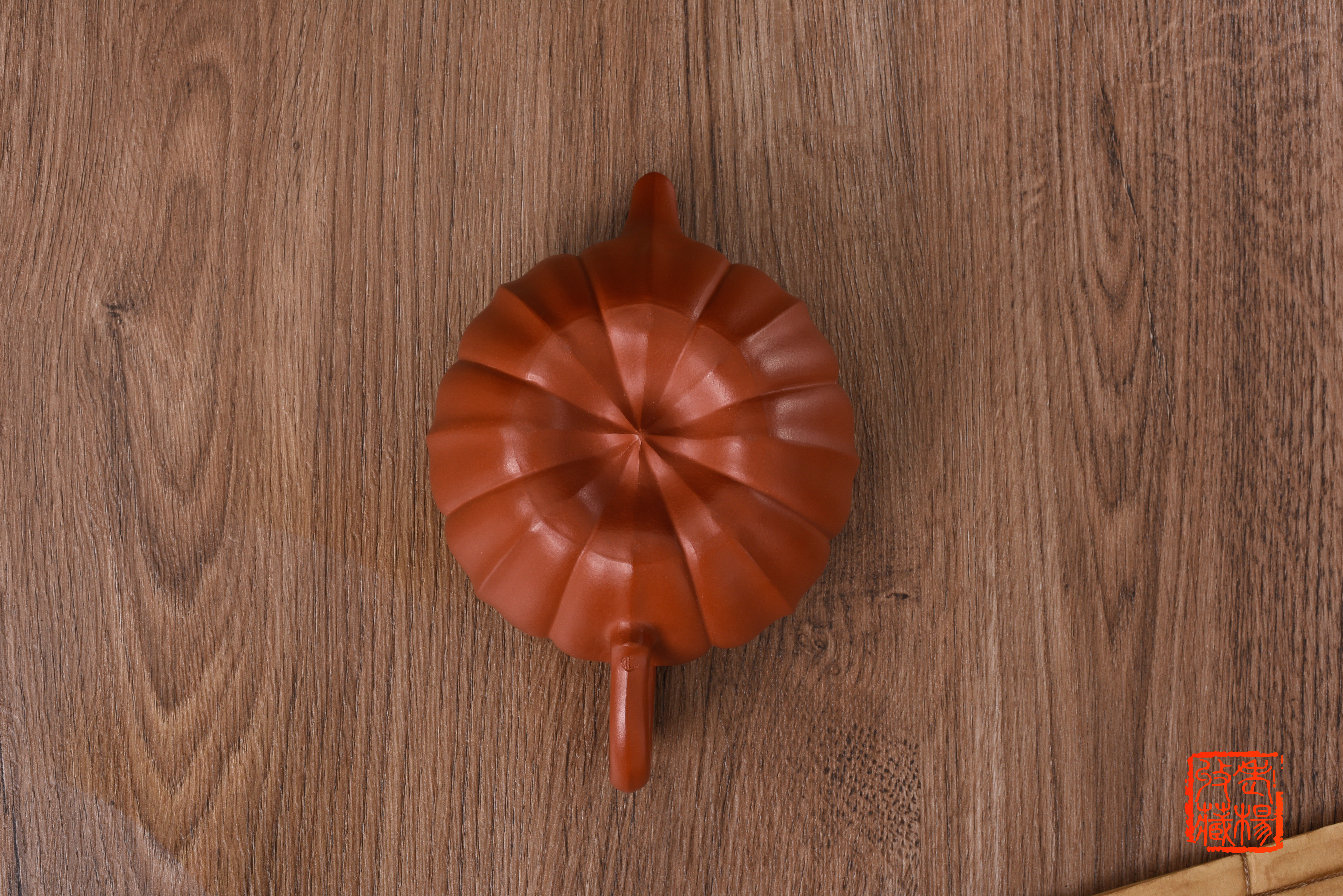 紫砂壶描金方壶,紫砂壶艺术感