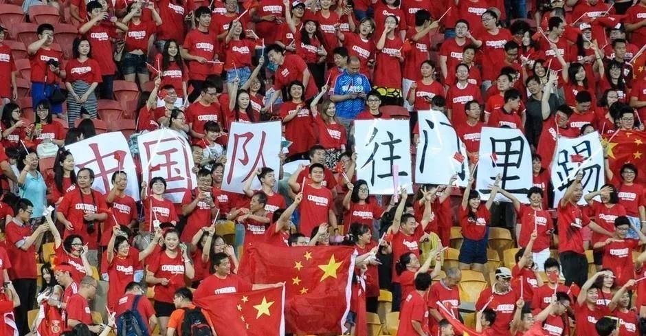 世界公认十大足球球王,跟贝利称为世界五大球王的国脚