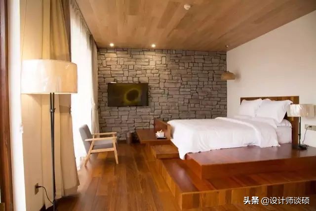 这个40岁大叔为钓鱼租下一座岛，改造破屋成海景房！