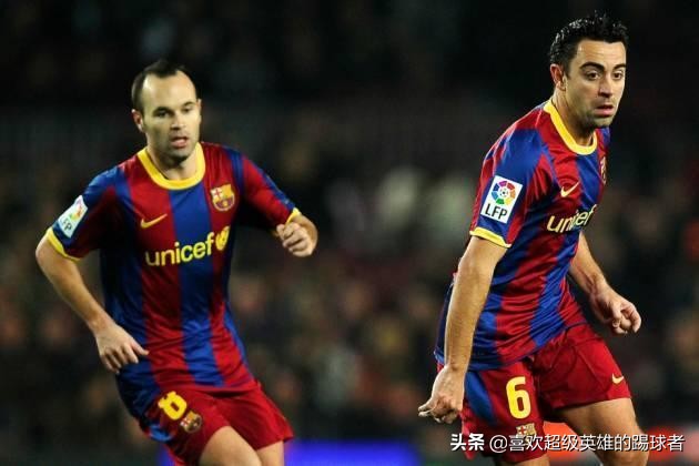 足球场上各个位置用英文怎么说,足球场上各个位置的名称及作用