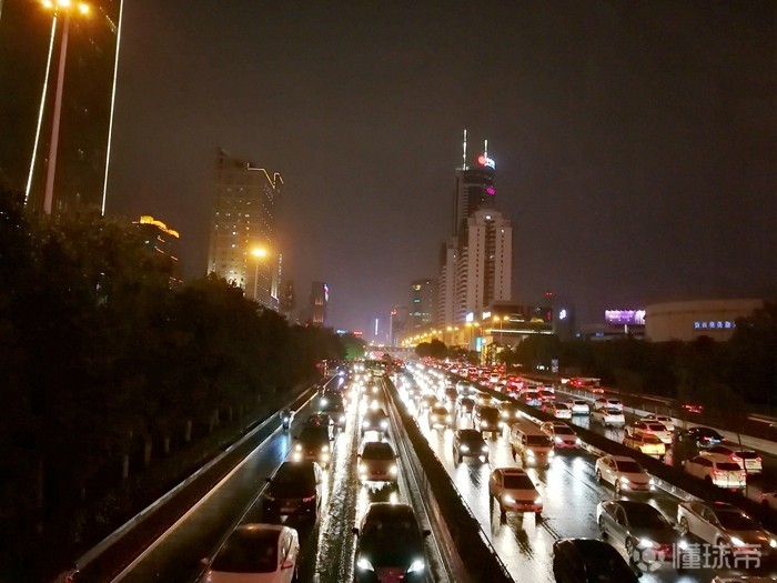 圣朱雀体育场,圣朱雀体育场全貌