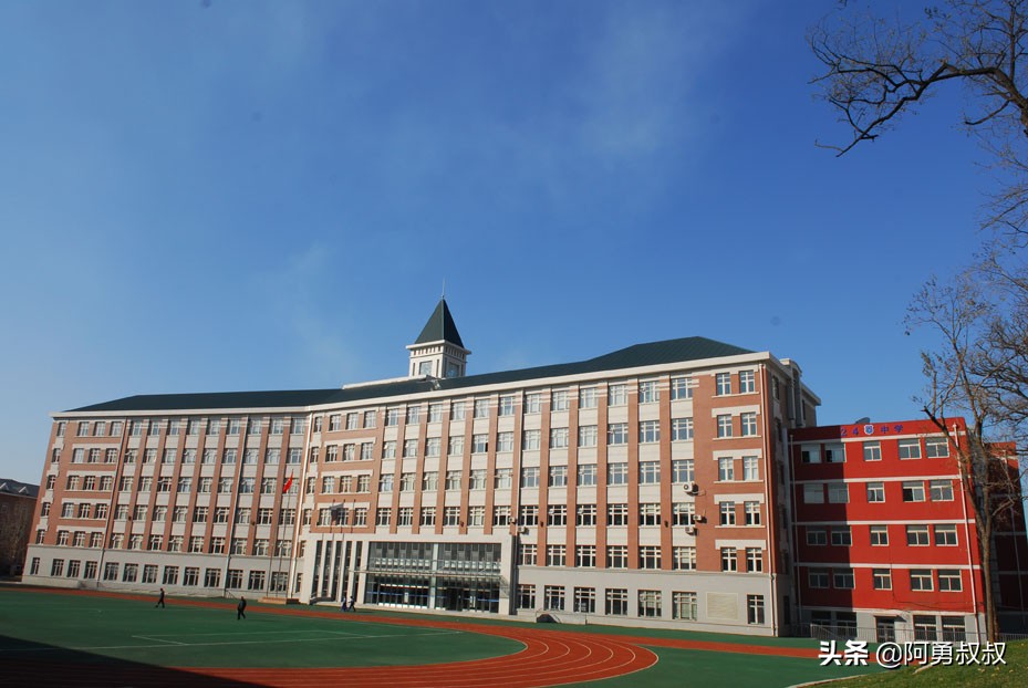 大连全国百强国际学校,大连第二十四中学全国排名