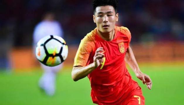 梅西的辉煌岁月,梅西曾经年少轻狂的模样