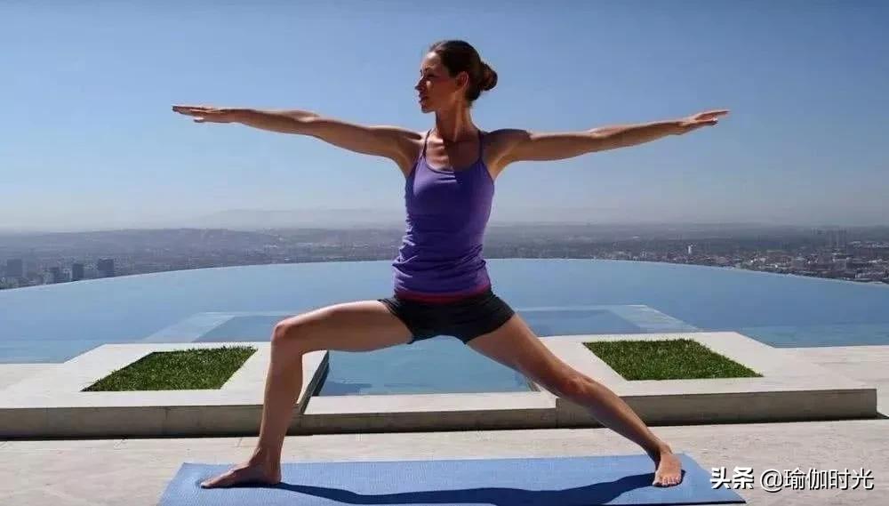 瑜伽经典3个动作瘦身,瑜伽28个经典动作跟练