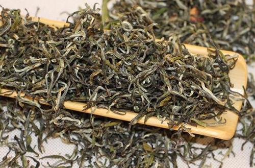 茶叶分类标准及各类名茶代表品种,六大茶类的基本知识和代表名茶