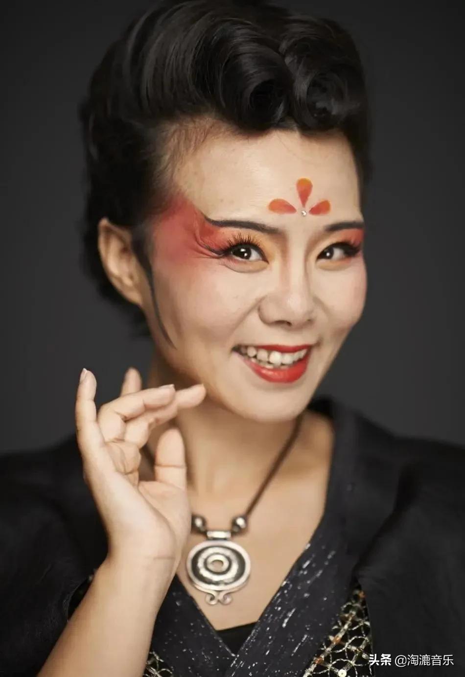 王菲的唱功遭网红讽刺后续,王菲假唱被发现