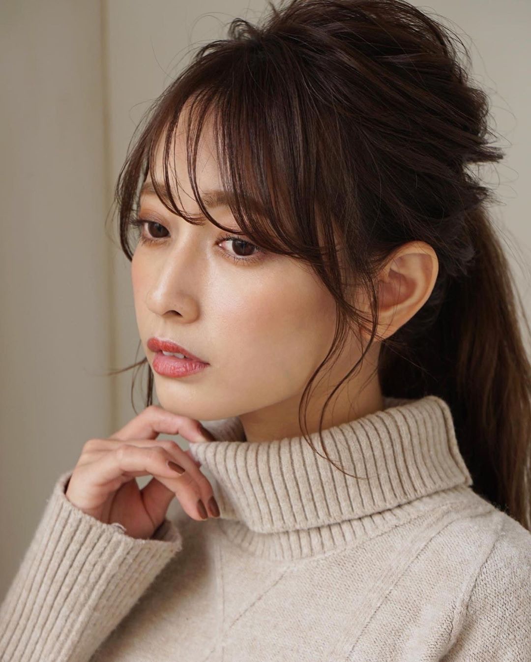 2020最火发型卷发侧颜刘海,2020年流行的日系发型图片