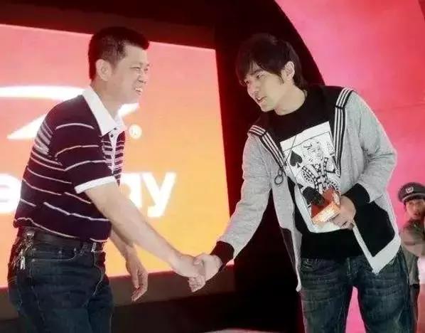 负债13.5亿被曝光！这10余年德尔惠老板的膨胀与陨落