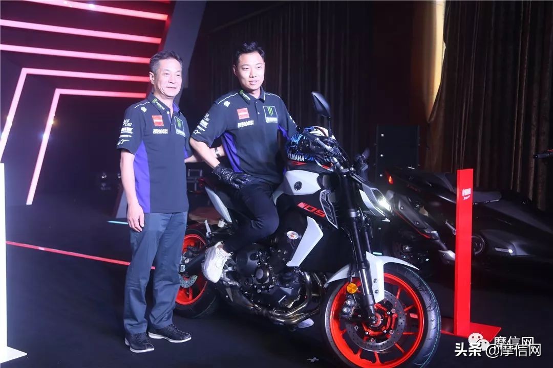 雅马哈tmax530顶配价格,雅马哈tmax530和xmax300对比