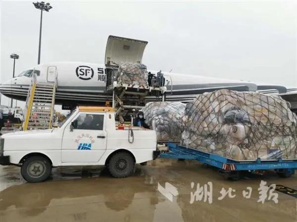 顺丰赚90亿，王卫重回富豪榜前10名：别人恐惧的时候，你需要贪婪