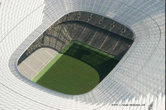 慕尼黑安联球场建造过程,慕尼黑安联球场举办欧冠决赛