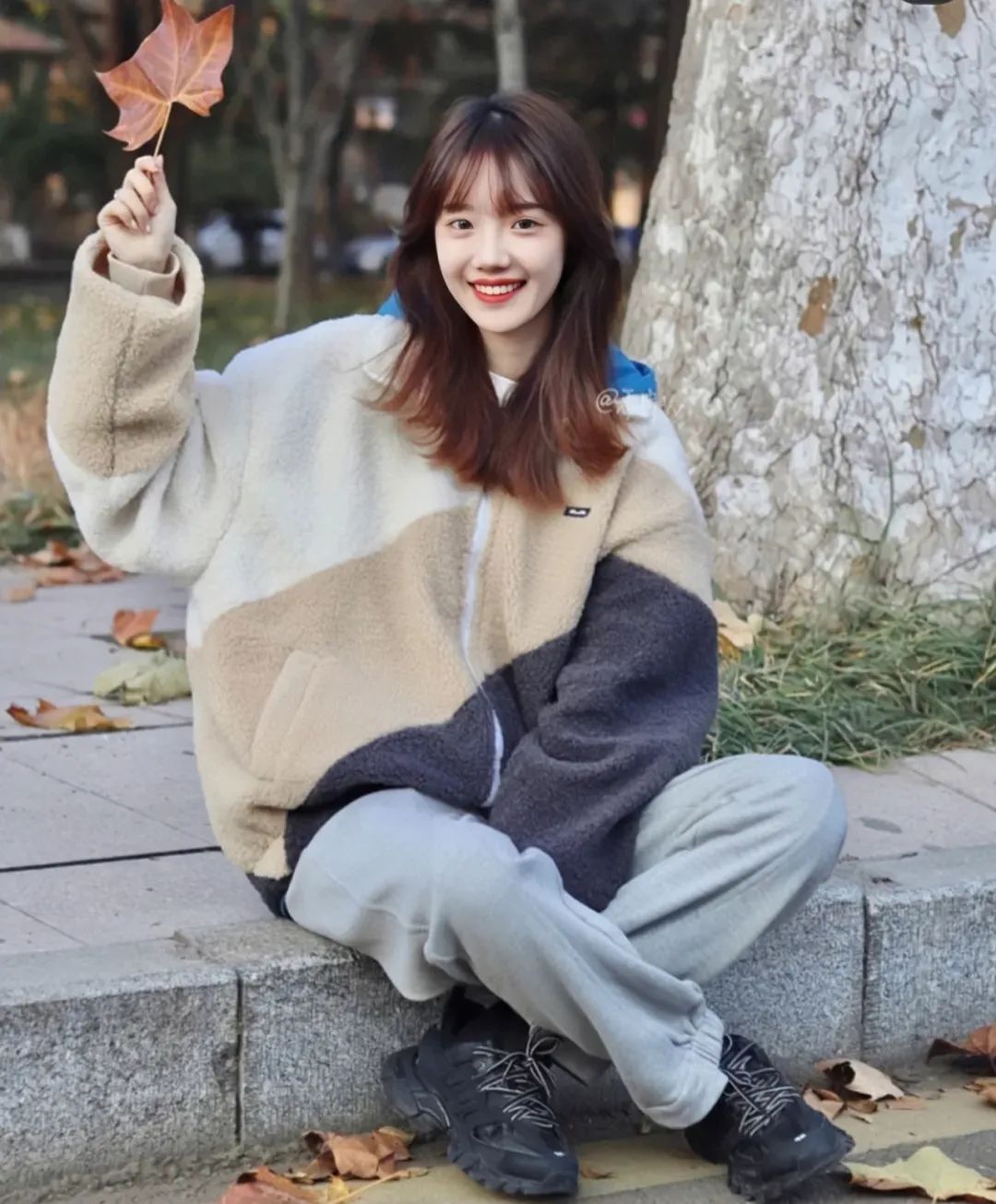 短发烫发2021流行发型40-50岁,2021年显脸小最流行的发型