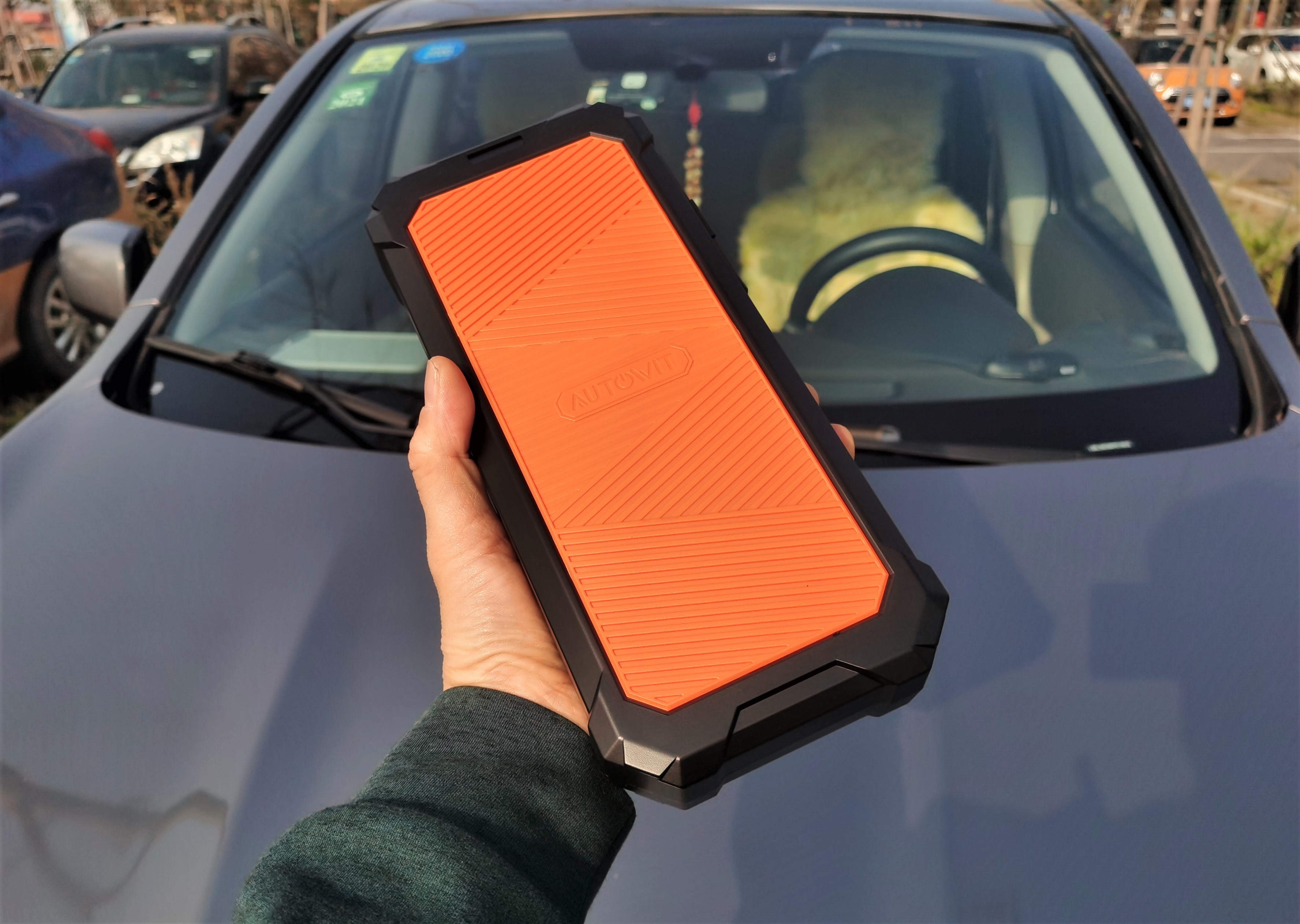 0电量储备“板砖”，也能分分钟启动趴窝汽车——autowit超级电容