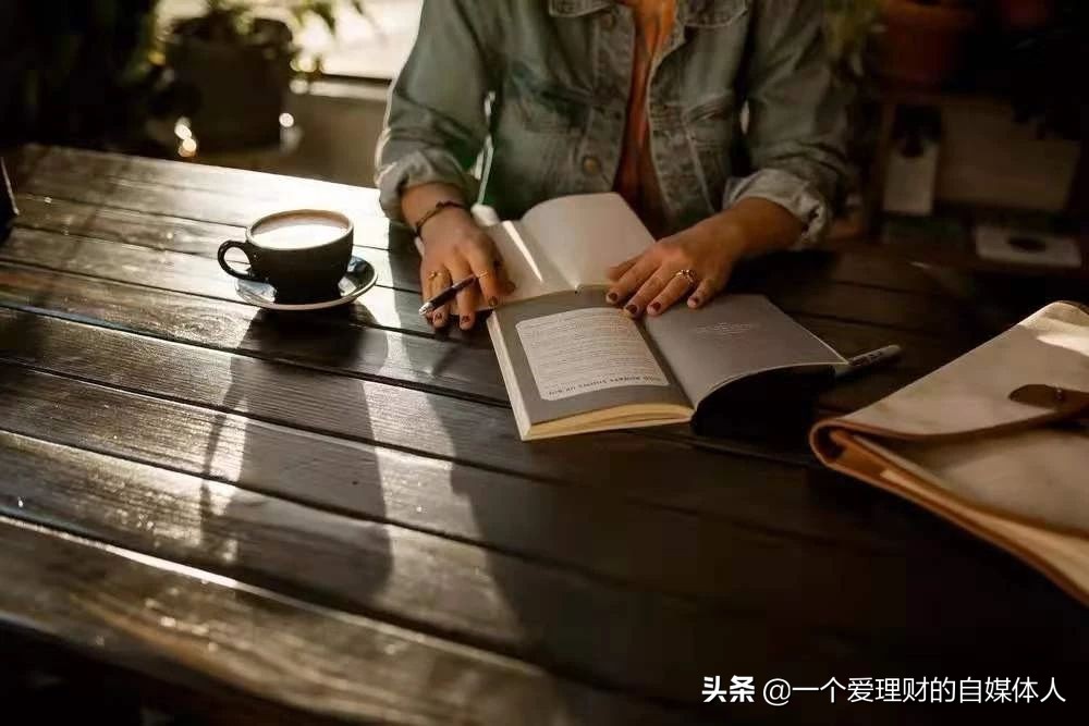 有一千块闲钱如何理财收益更高,每月1万块如何投资理财