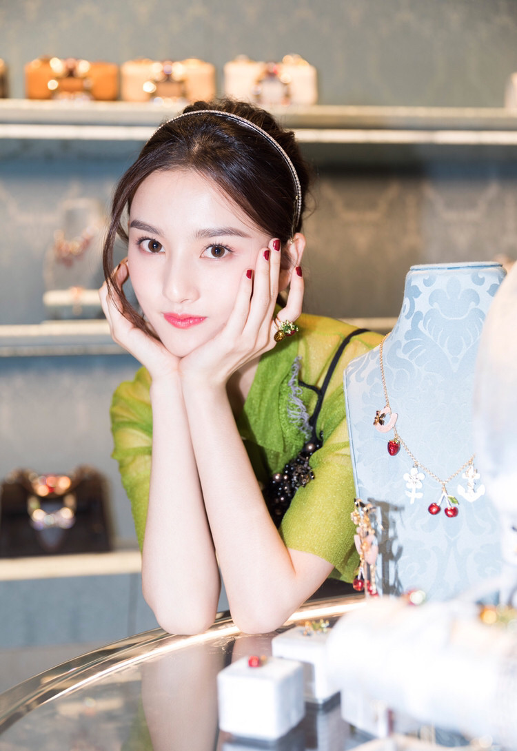 沈月周洁琼鞠婧祎吴宣仪,鞠婧祎周洁琼刘泳希