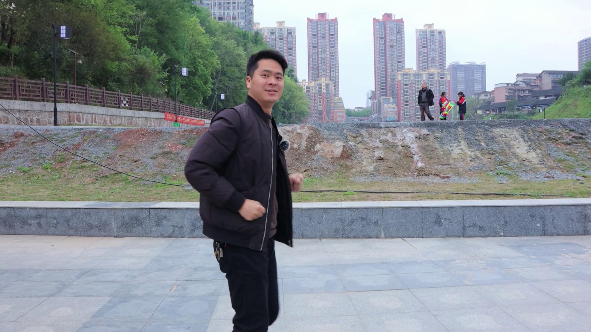 沅陵体育场全长多少米,沅陵体育场图片