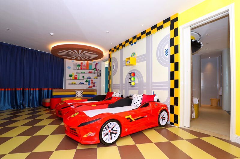 人鱼公主、汽车人伴孩子入睡，青岛首家自创IP沉浸式家庭亲子酒店开业