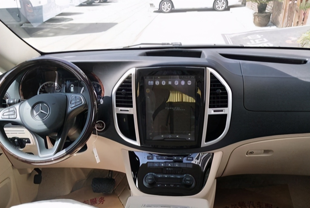 奔驰威霆四驱七座2022款落地价,2020款新一代奔驰威霆上市时间