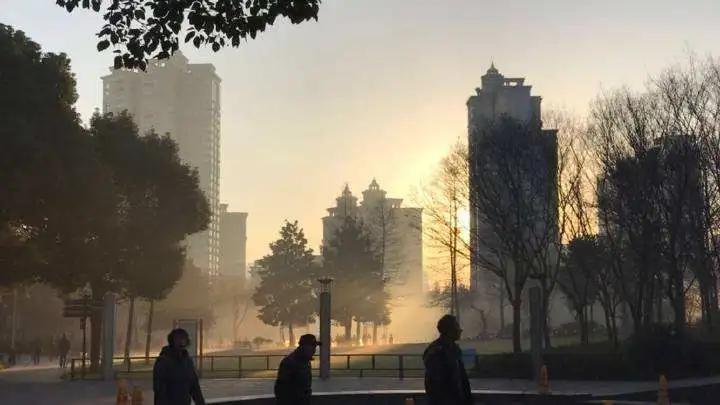行医一时鞠躬一世,从医十载唯愿善念长存