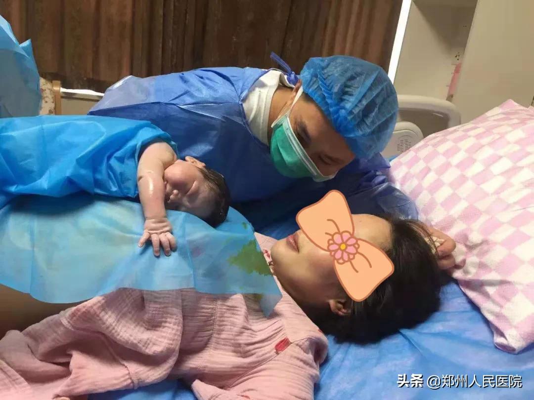 想体验“在家生娃”？生过的人都表示：还想再生一个