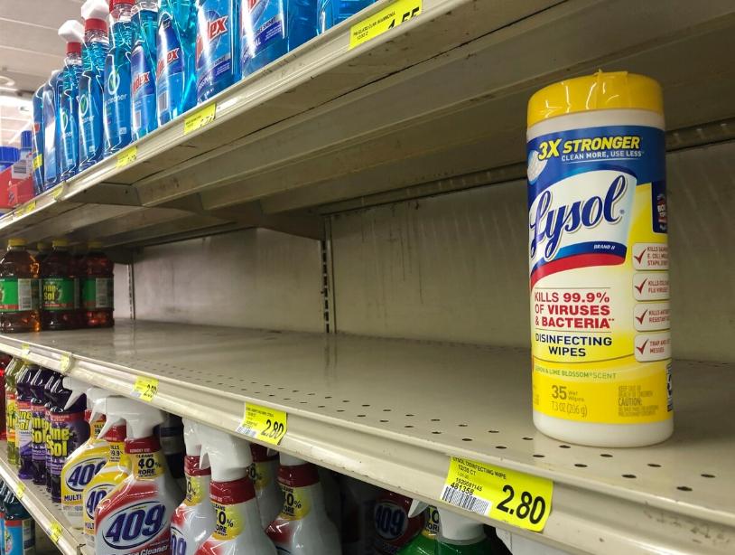 美国空军退役军人囤1万多瓶手消毒剂，准备卖高价，遭网站封号