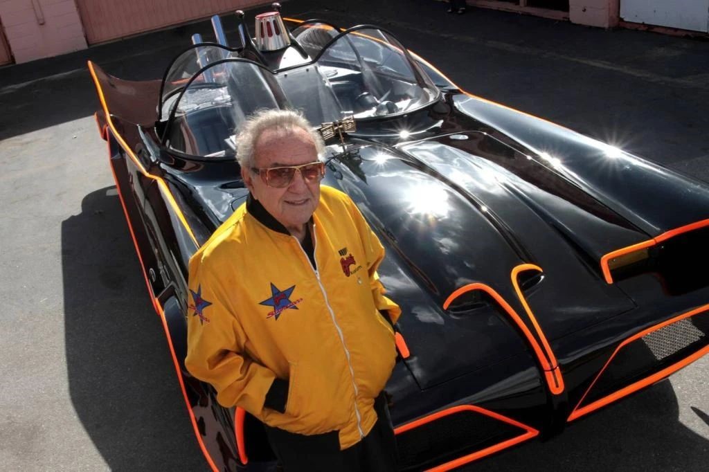 布鲁斯韦恩的蝙蝠车,布鲁斯韦恩开蝙蝠车