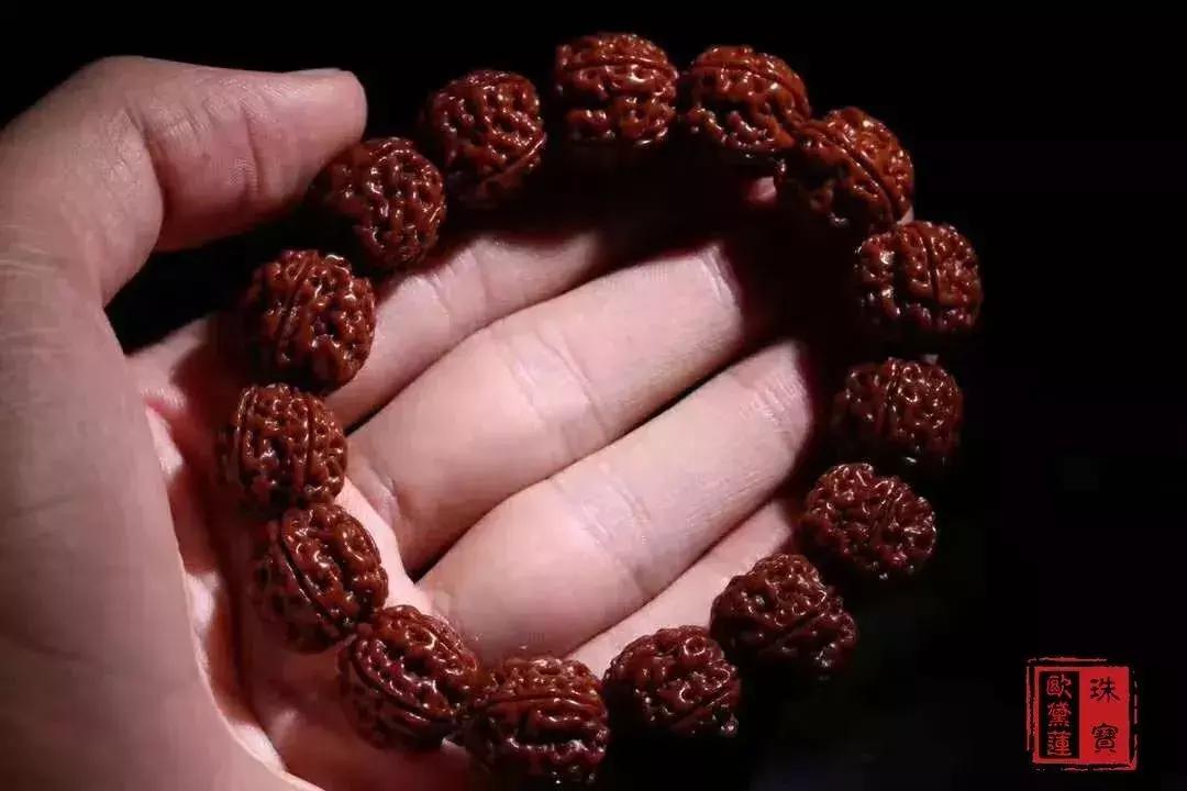 盘手串玩什么最好,什么手串盘对人最好