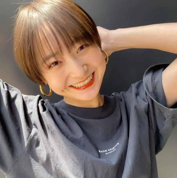 长头发显高显脸小发型,适合矮个子脸小的短发型