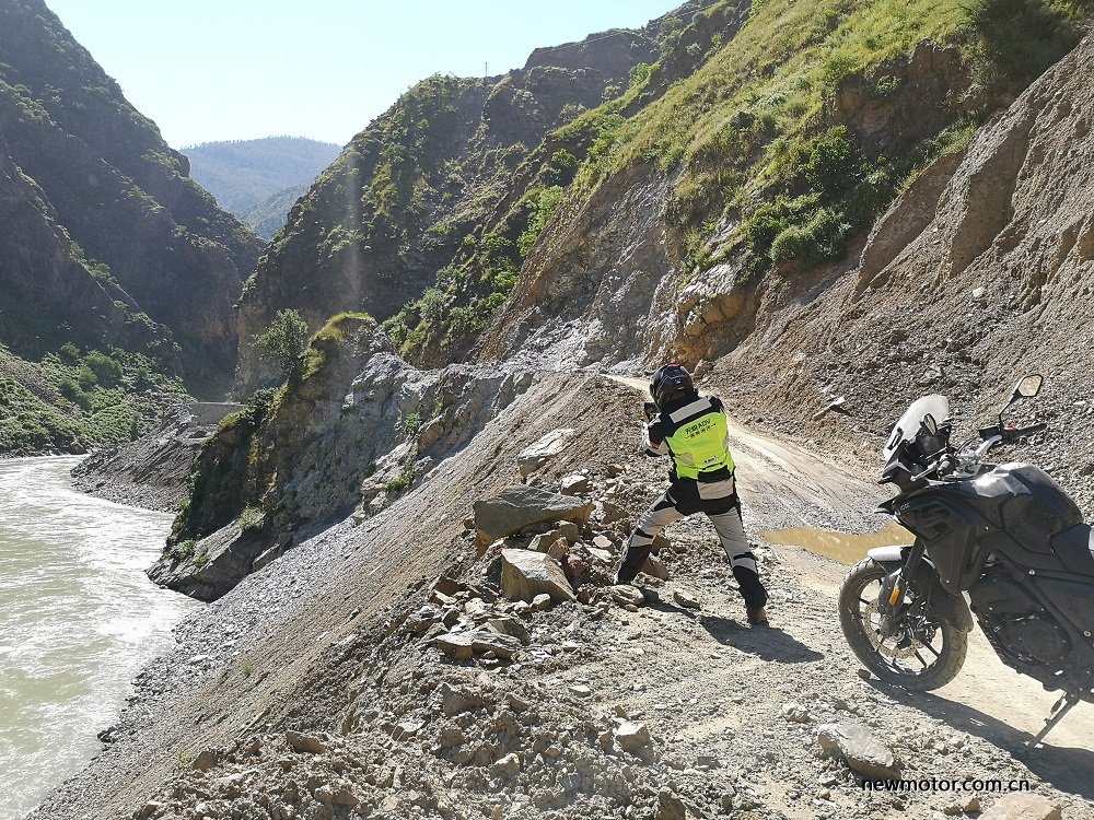 隆鑫无极650大单缸,无极650ds高速公路测评