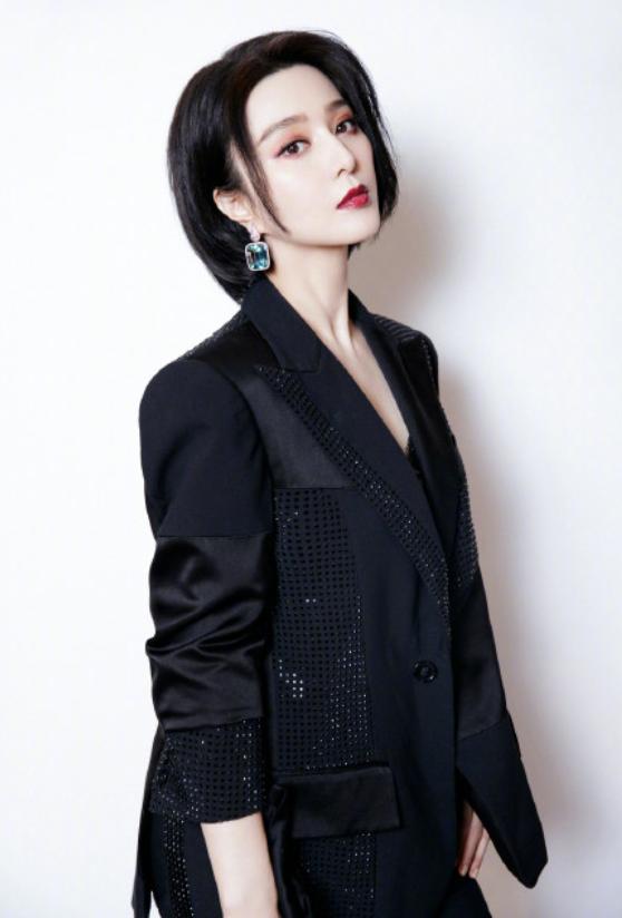 范冰冰沙宣短发,范冰冰黑色长裙丸子头