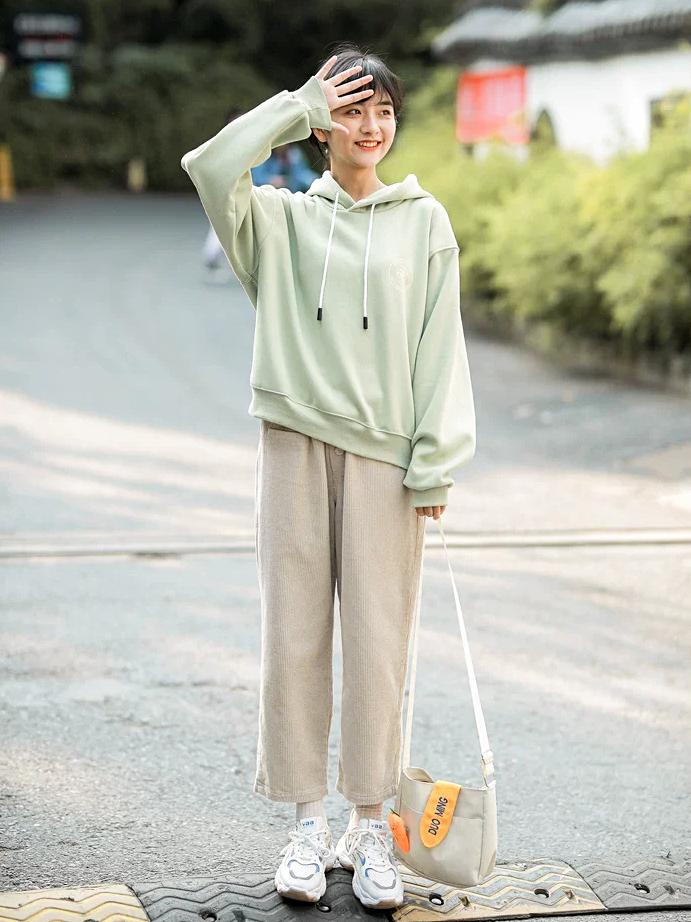 小个子学生党冬季穿搭高级感,学生党冬日穿搭攻略保暖还显高