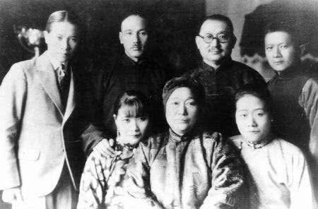 宋霭龄带着舅舅嫁人,宋霭龄出嫁