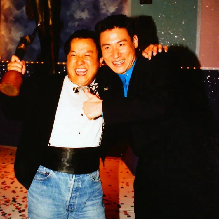 曾志伟足球生涯,曾志伟职业足球运动员