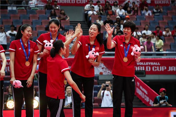 郎平排坛第一人,郎平从铁榔头到一代名帅