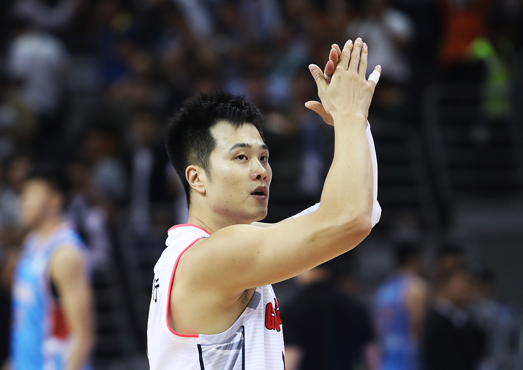 「回忆CBA经典战」荡气回肠！孟铎加时读秒绝杀*疆新**