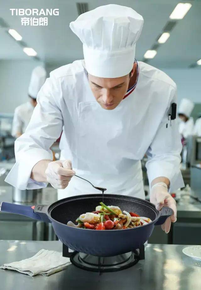 做菜为啥总是糊锅？你与大厨只差一口不粘锅的距离