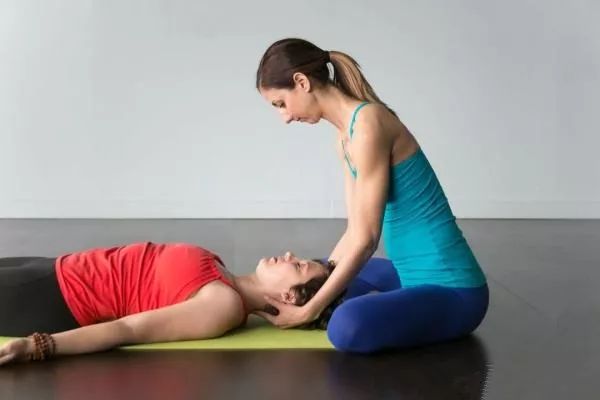 瑜伽私教一对一练多久出效果,瑜伽健身一对一私教有必要吗