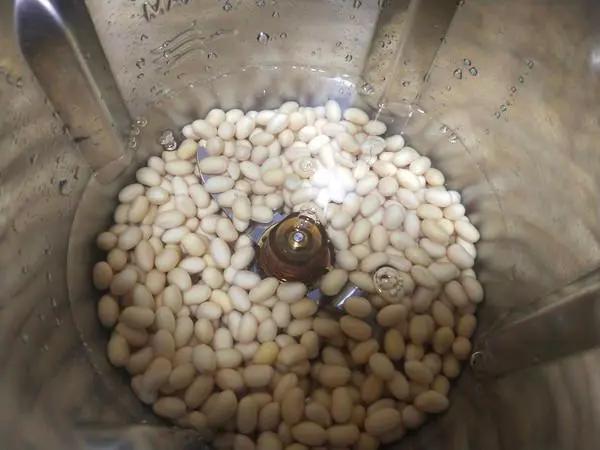 农村大叔卖早餐1元1碗,60岁大爷摆摊30年一天能卖几百碗