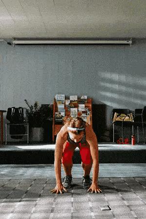 足球记者颜值,足球球星魔鬼身材