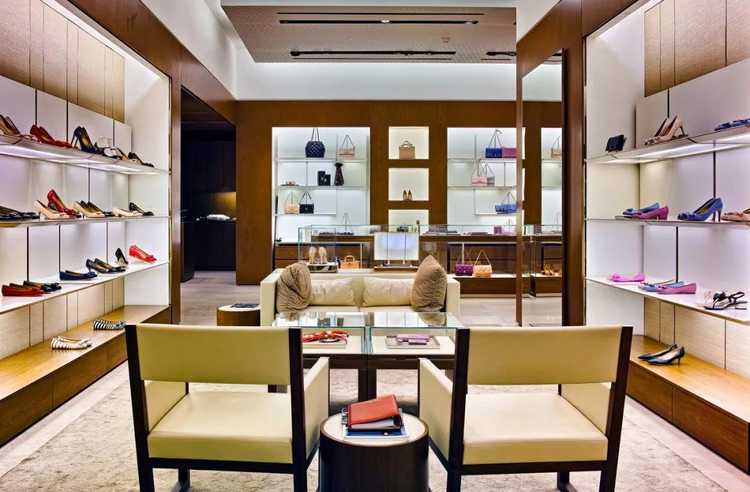 女鞋第一转型带货,女鞋第一股转型直播带货