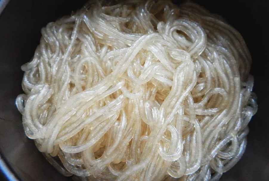 正宗重庆酸辣粉湿粉绝密配方,重庆天下第一份酸辣粉做法